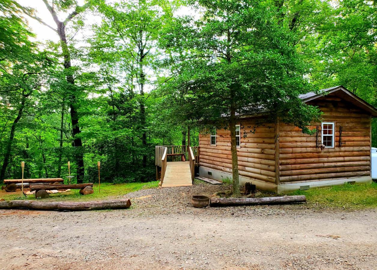 Lil' Log At Hearthstone Cabins And Camping - Pet Friendly Helen Eksteriør bilde